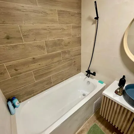 Lapsus Nest Stylish Retreat In Platinia *